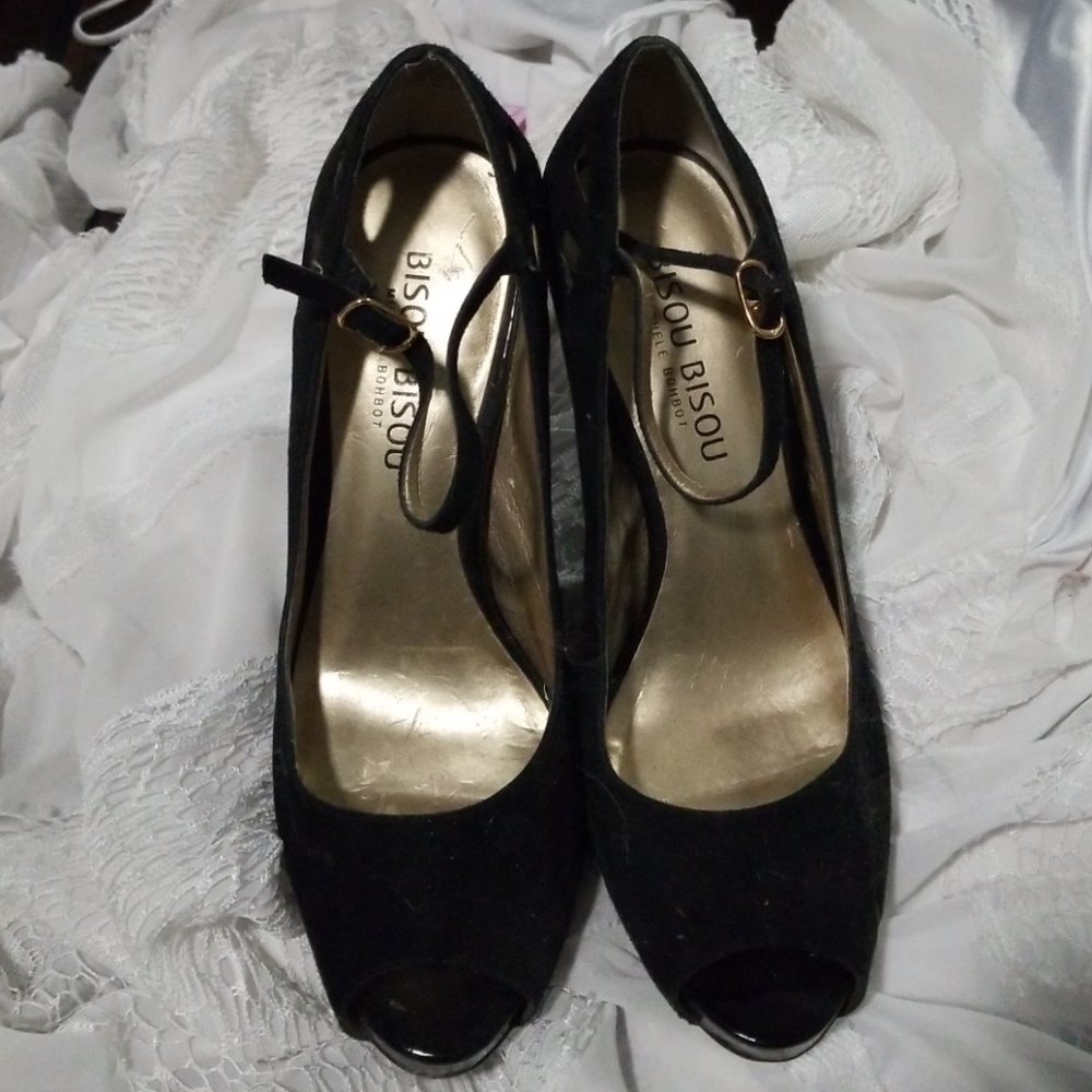 Bisou Bisou perp toe pumps
